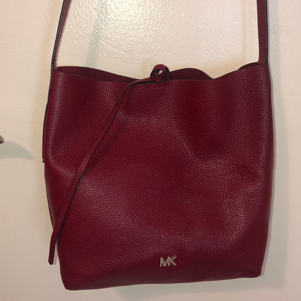 MK BUCKET BAG